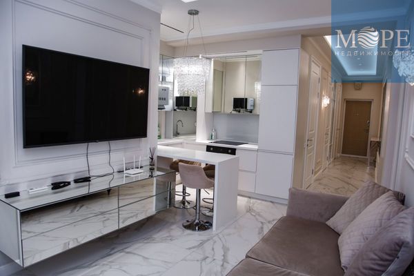 Продам трехкомнатную (3-комн.) квартиру, Гагринская (Хостинский р-н) ул, 3/8, Сочи г