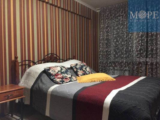 Продам трехкомнатную (3-комн.) квартиру, Инжирная (Лазар) ул, 4, Сочи г