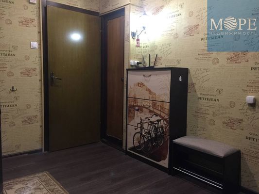 Продам трехкомнатную (3-комн.) квартиру, Инжирная (Лазар) ул, 4, Сочи г