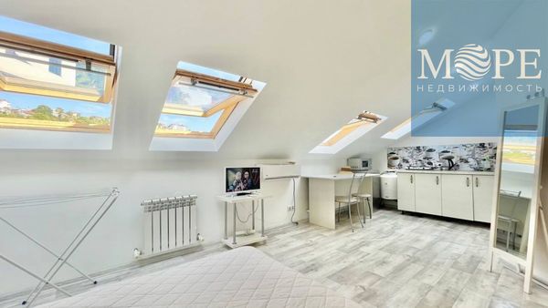 Продам двухкомнатную (2-комн.) квартиру, Виноградная ул, 238 Г, Беранда с