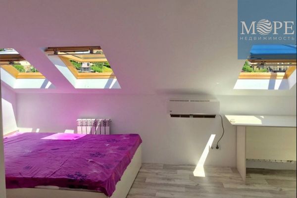 Продам двухкомнатную (2-комн.) квартиру, Виноградная ул, 238 Г, Беранда с