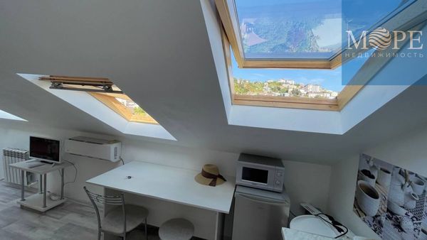 Продам двухкомнатную (2-комн.) квартиру, Виноградная ул, 238 Г, Беранда с