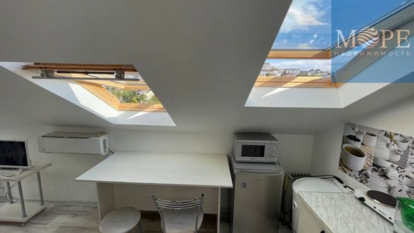 Продам двухкомнатную (2-комн.) квартиру, Виноградная ул, 238 Г, Беранда с