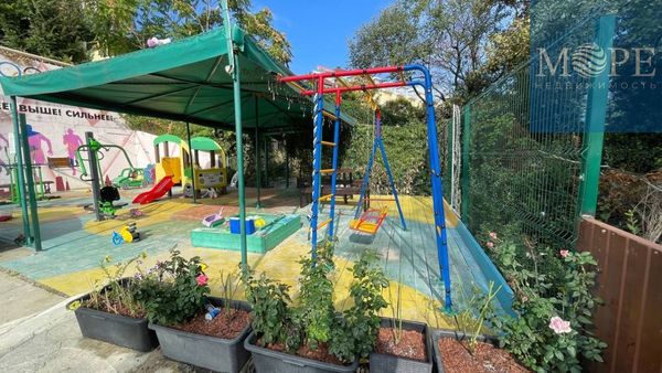 Продам двухкомнатную (2-комн.) квартиру, Виноградная ул, 238 Г, Беранда с