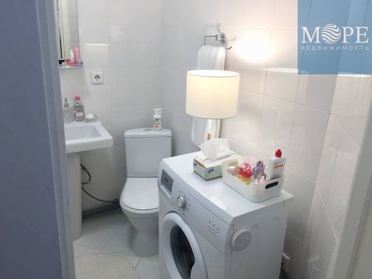 Продам двухкомнатную (2-комн.) квартиру, Виноградная ул, 238 Г, Беранда с