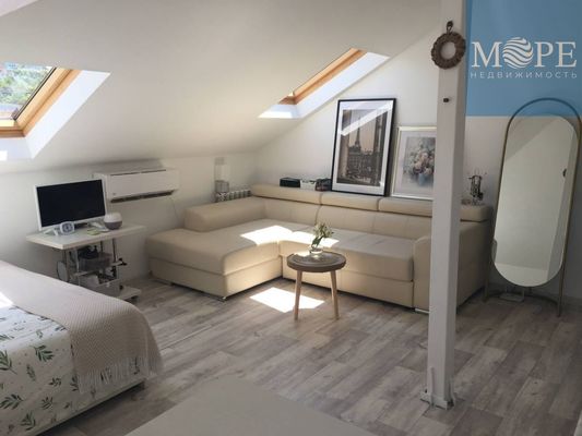 Продам двухкомнатную (2-комн.) квартиру, Виноградная ул, 238 Г, Беранда с