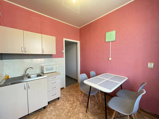 Продам двухкомнатную (2-комн.) квартиру, Циолковского ул, 10, Рязань г