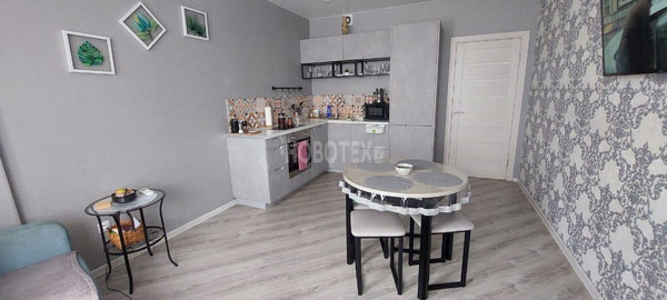 Продам двухкомнатную (2-комн.) квартиру, Бабушкина ул, 36, Горячий Ключ г