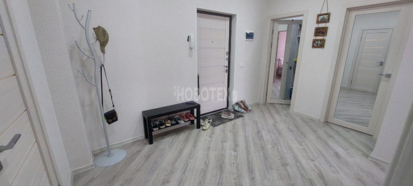 Продам двухкомнатную (2-комн.) квартиру, Бабушкина ул, 36, Горячий Ключ г