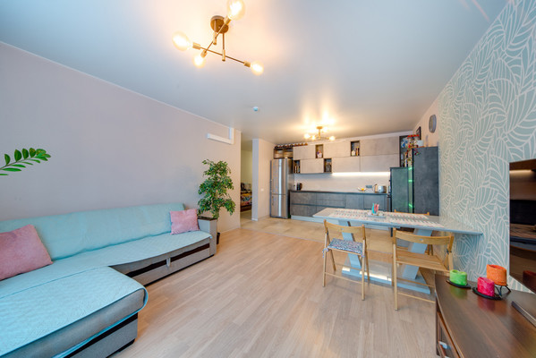 Продам трехкомнатную (3-комн.) квартиру, Мельникова пр-кт, 5к1, Химки г