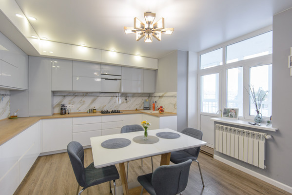 Продам трехкомнатную (3-комн.) квартиру, Богданова ул, 85, Ростов-на-Дону г