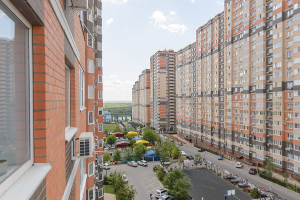 Продам трехкомнатную (3-комн.) квартиру, Богданова ул, 85, Ростов-на-Дону г