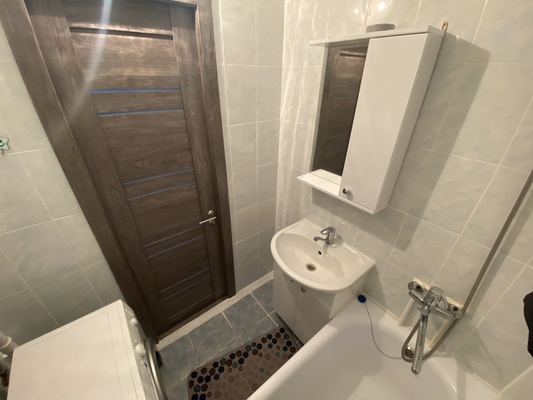 Продам однокомнатную (1-комн.) квартиру, Куропаткина проезд, 1, Нижневартовск г
