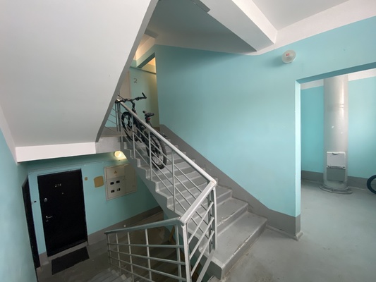 Продам однокомнатную (1-комн.) квартиру, Куропаткина проезд, 1, Нижневартовск г