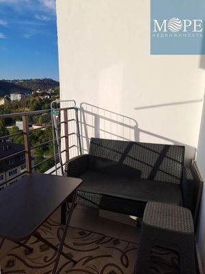 Продам однокомнатную (1-комн.) квартиру, Виноградная ул, 195/1, Беранда с