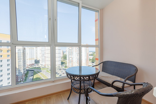 Продам двухкомнатную (2-комн.) квартиру, Горбатова ул, 24, Брянск г