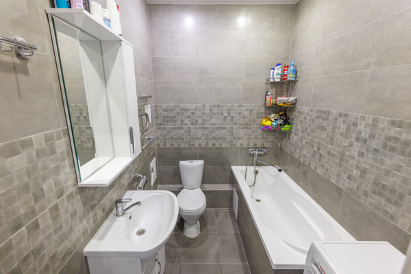 Продам двухкомнатную (2-комн.) квартиру, Горбатова ул, 24, Брянск г