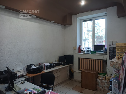 Продам торговое помещение 69,2 м2, Дзержинского ул, 1, Брянск г