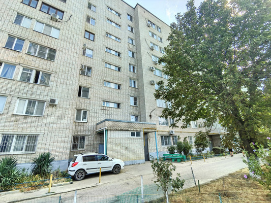 Продам трехкомнатную (3-комн.) квартиру, 40 лет Октября ул, 45, Белореченск г