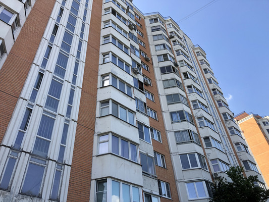 Продам трехкомнатную (3-комн.) квартиру, Краснодонская ул, 23к1, Москва г