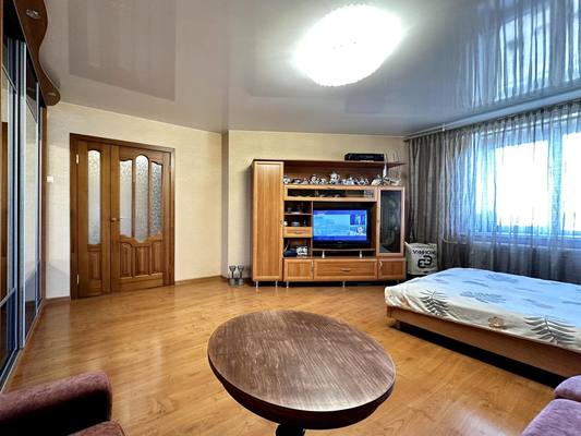 Продам двухкомнатную (2-комн.) квартиру, Маклина ул, 36, Киров г