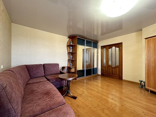Продам двухкомнатную (2-комн.) квартиру, Маклина ул, 36, Киров г