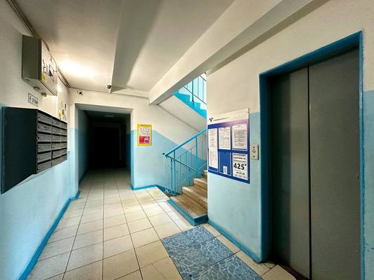 Продам двухкомнатную (2-комн.) квартиру, Маклина ул, 36, Киров г