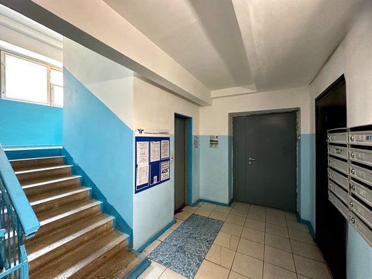 Продам двухкомнатную (2-комн.) квартиру, Маклина ул, 36, Киров г