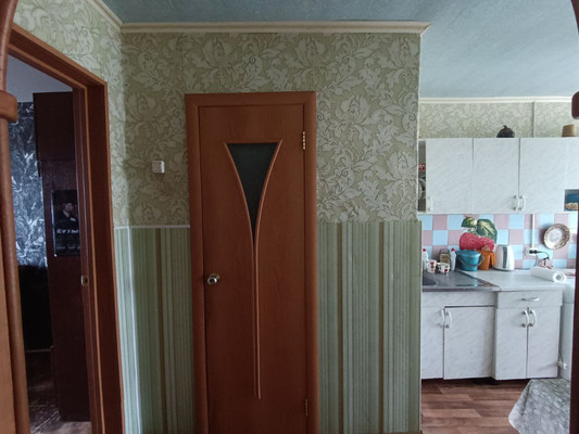Продам трехкомнатную (3-комн.) квартиру, Толбухина ул, 3, Ишим г