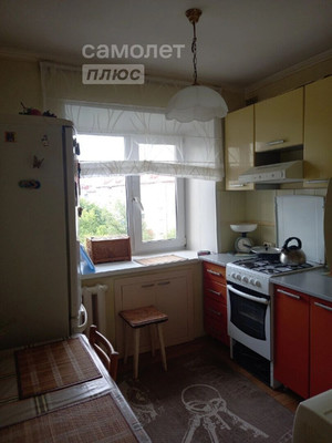 Продам трехкомнатную (3-комн.) квартиру, Суворова ул, 35, Ишим г