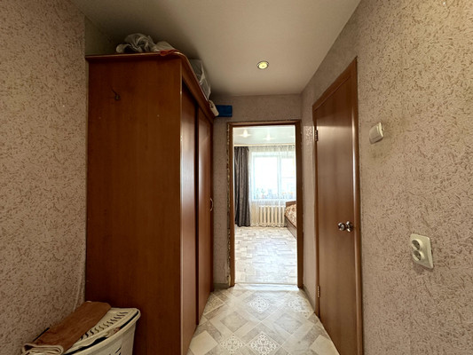 Продам двухкомнатную (2-комн.) квартиру, Деповская ул, 162а, Ишим г