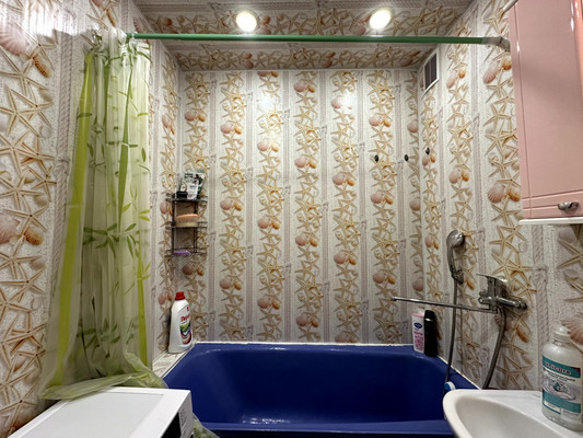 Продам двухкомнатную (2-комн.) квартиру, Деповская ул, 162а, Ишим г