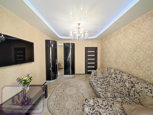 Продам трехкомнатную (3-комн.) квартиру, Колхозная ул, 60А, Вологда г