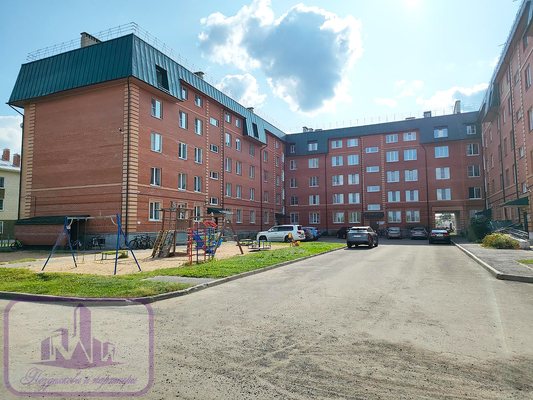 Продам трехкомнатную (3-комн.) квартиру, Колхозная ул, 60А, Вологда г
