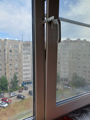 Продам двухкомнатную (2-комн.) квартиру, Кильдинская ул, 1, Мурманск г