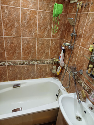 Продам двухкомнатную (2-комн.) квартиру, Кильдинская ул, 1, Мурманск г