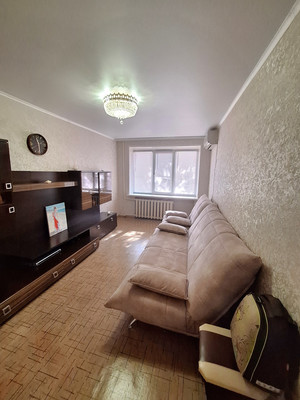 Продам двухкомнатную (2-комн.) квартиру, Ленина ул, 93, Волгодонск г