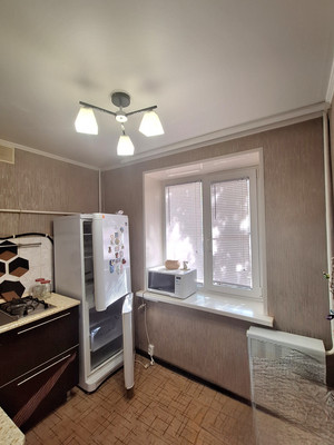 Продам двухкомнатную (2-комн.) квартиру, Ленина ул, 93, Волгодонск г