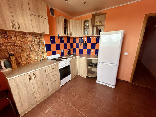 Продам двухкомнатную (2-комн.) квартиру, Ромашина ул, 32к2, Брянск г