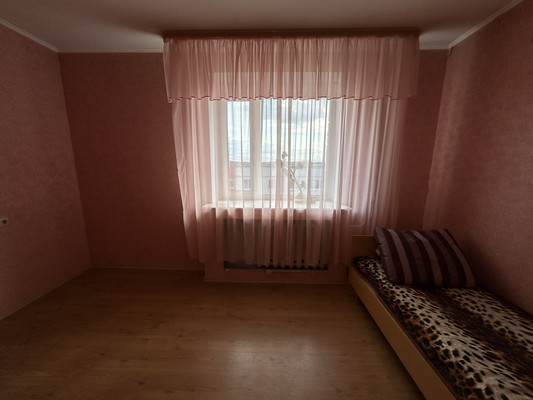 Продам двухкомнатную (2-комн.) квартиру, Ромашина ул, 32к2, Брянск г