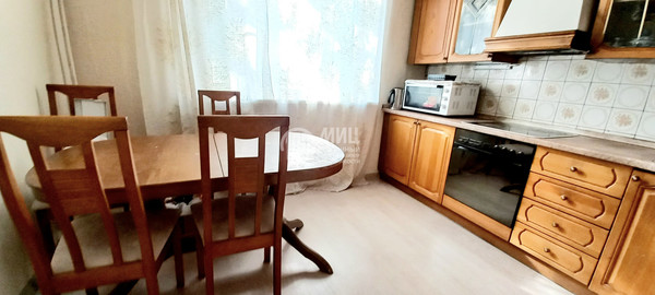 Продам трехкомнатную (3-комн.) квартиру, Авиаторов ул, 6, Москва г