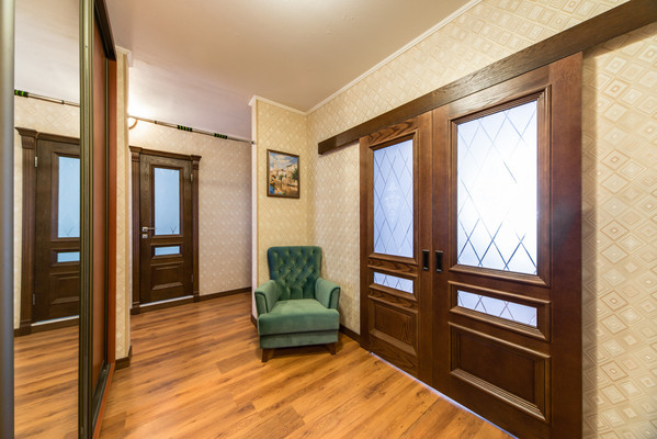 Продам трехкомнатную (3-комн.) квартиру, Мельникова пр-кт, 19, Химки г