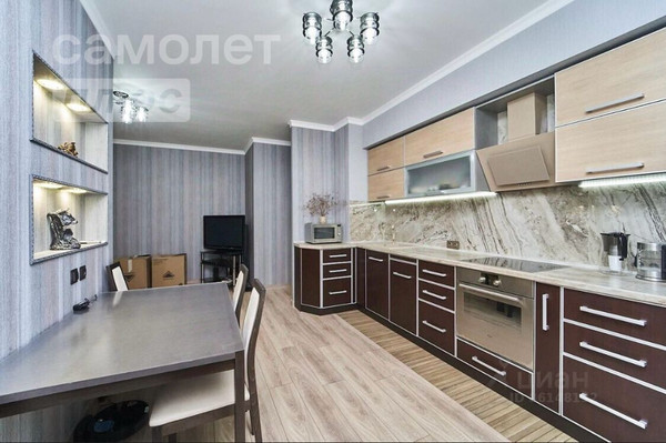 Продам трехкомнатную (3-комн.) квартиру, Кубанская ул, 47к2, Краснодар г