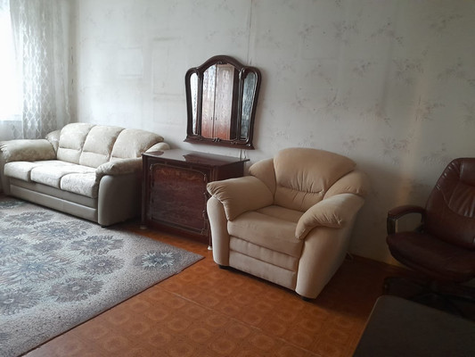 Продам двухкомнатную (2-комн.) квартиру, Кильдинская ул, 9, Мурманск г