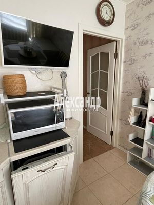 Продам двухкомнатную (2-комн.) квартиру, 24, Малое Карлино д