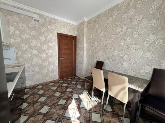 Продам однокомнатную (1-комн.) квартиру, Молодежная ул, 28а, Речицы с