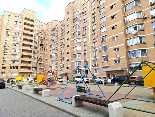 Продам трехкомнатную (3-комн.) квартиру, Лейтенанта Шмидта ул, 39, Новороссийск г