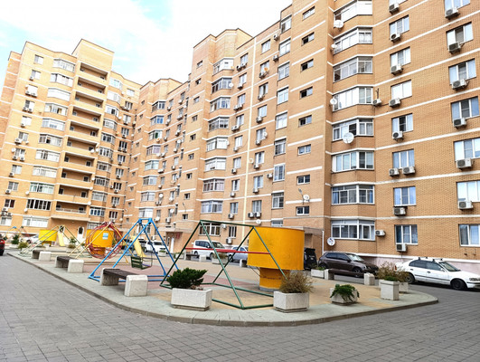 Продам трехкомнатную (3-комн.) квартиру, Лейтенанта Шмидта ул, 39, Новороссийск г