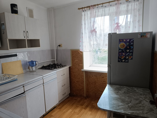 Продам двухкомнатную (2-комн.) квартиру, Гагарина ул, 32, Симферополь г