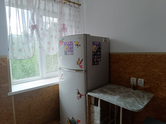 Продам двухкомнатную (2-комн.) квартиру, Гагарина ул, 32, Симферополь г